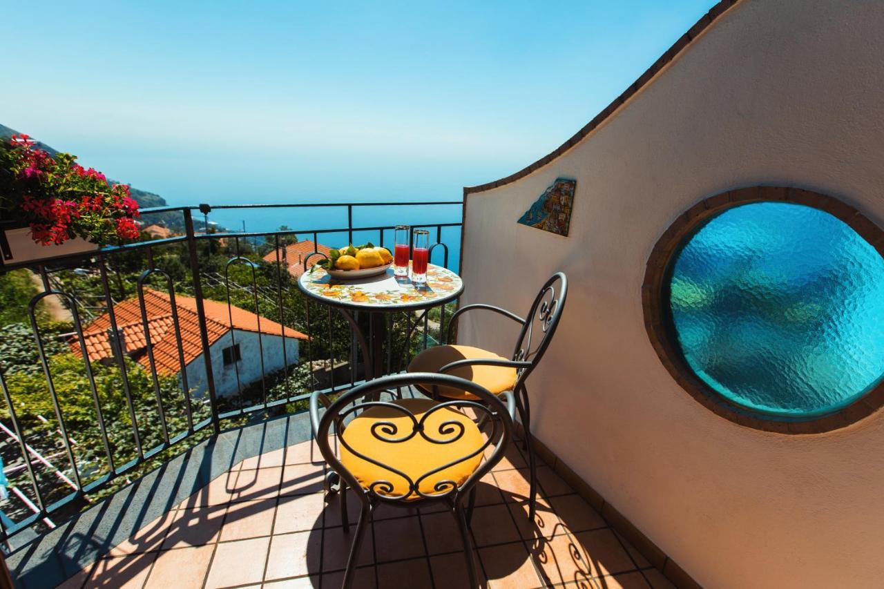 Roccia Fiorita Guest house Furore